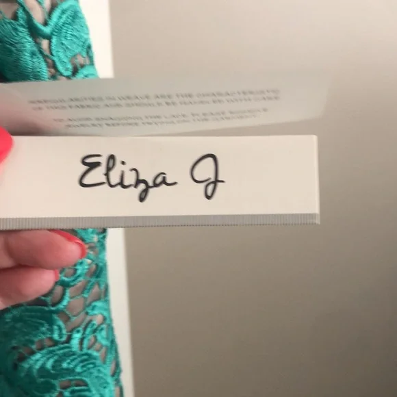 Eliza J lace dress in Gem Green - Picture 3 of 5